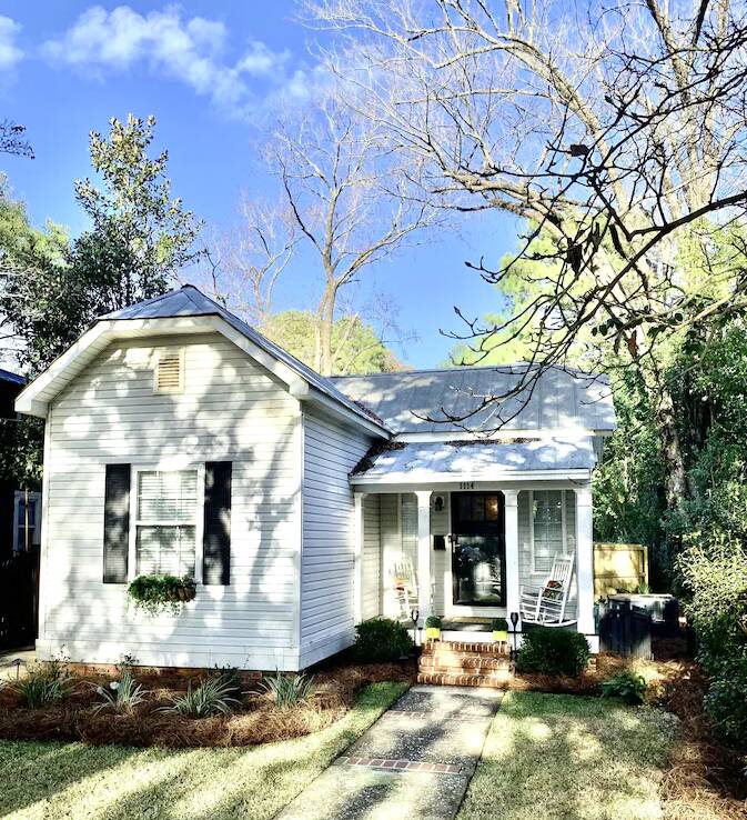 Remodeled 1910 Cottage Home in Historic ...